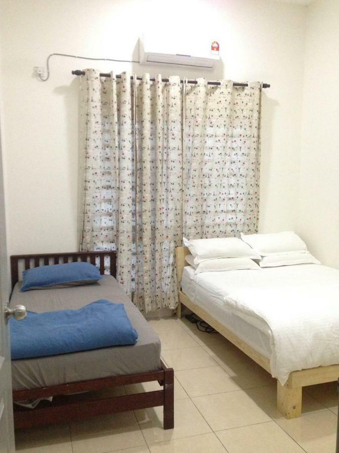 Nuha Homestay Seri Iskandar Eksteriør bilde